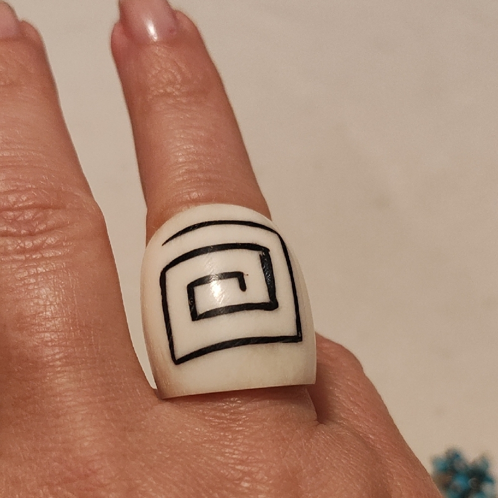 White and Black Geometric Ring